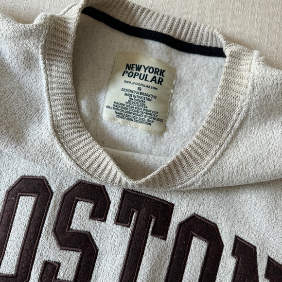 BOSTON Crew Neck - Picture 5 of 5
